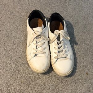 White Casual Women’s tennis shoes